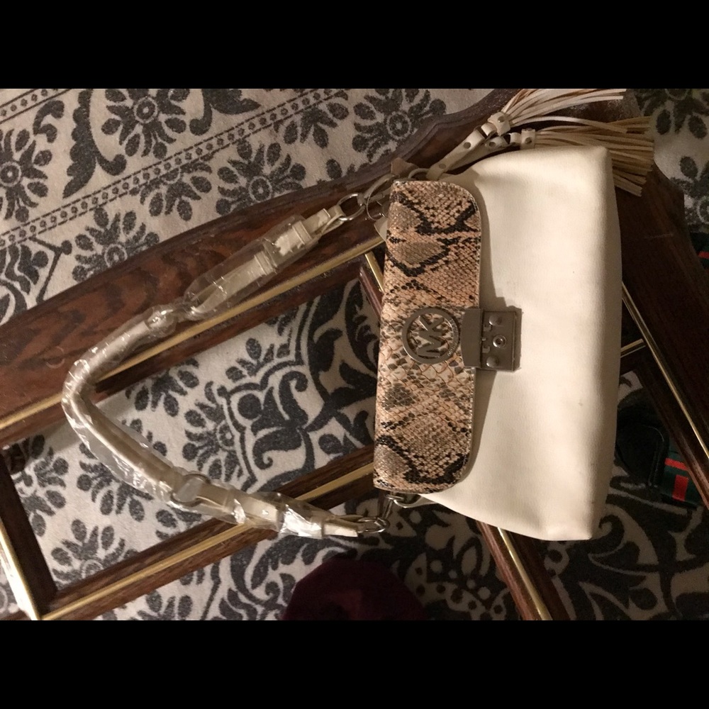 Handbag - Picture 4 of 8